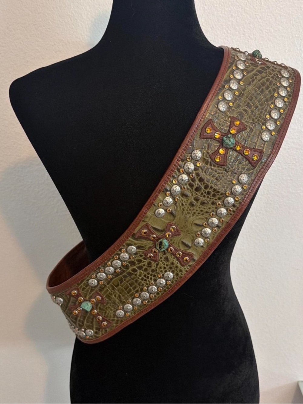 Kurtmen leather alligator belt studs crystals turquoise cross statement belt - Picture 10 of 16